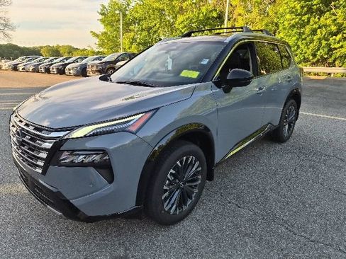New 2026 Nissan Rogue Platinum AWD/4WD image 4