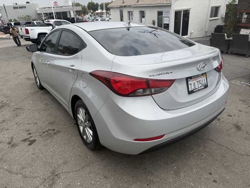 Used 2015 Hyundai Elantra SE w/ Option Group 02 FWD image 4