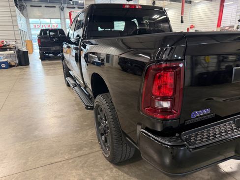 Used 2025 RAM 2500 Big Horn AWD/4WD image 36