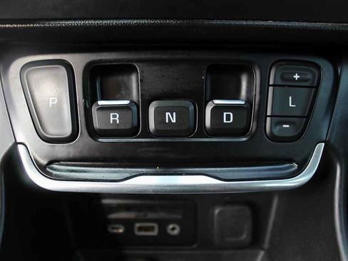 Used 2020 GMC Terrain SLT FWD image 22