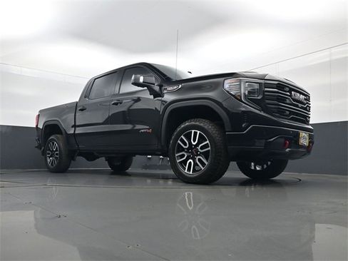 Used 2023 GMC Sierra 1500 AT4 w/ Technology Package image 23