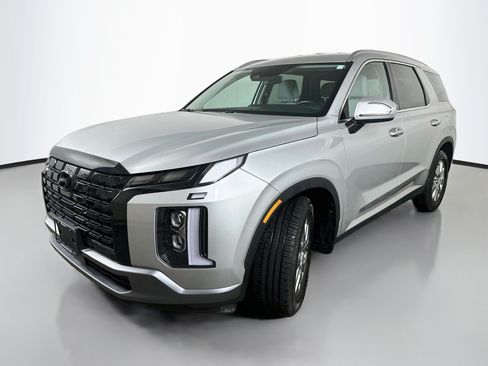Used 2023 Hyundai Palisade SEL AWD/4WD image 3