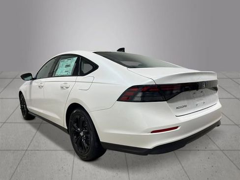 New 2025 Honda Accord SE image 3