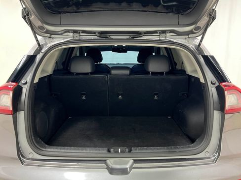 Used 2018 Kia Niro Touring FWD image 27