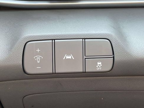 Certified 2023 Hyundai Elantra SEL w/ Convenience Package FWD image 17