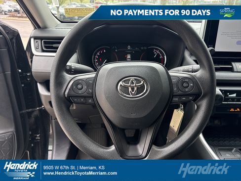 Used 2025 Toyota RAV4 LE image 1