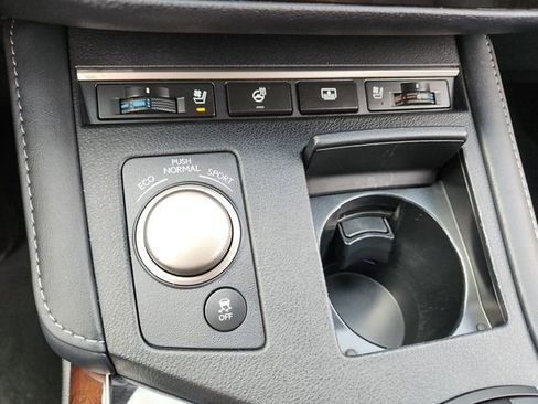 Used 2016 Lexus ES 350 w/ Luxury Package w/Wood Trim image 25