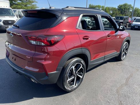 Used 2023 Chevrolet TrailBlazer RS w/ Sun and Liftgate Package FWD image 5