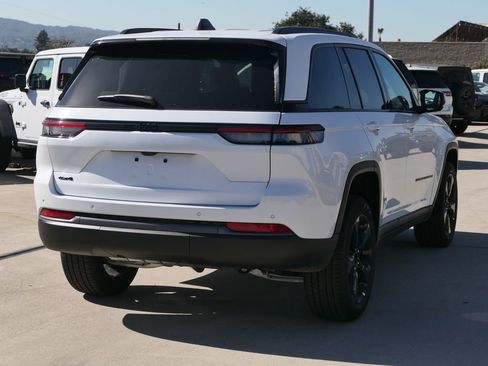 New 2026 Jeep Grand Cherokee Limited w/ Limited Altitude Package image 3