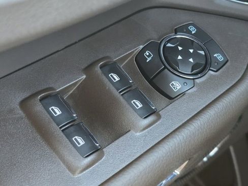 Used 2024 Ford Expedition King Ranch image 13