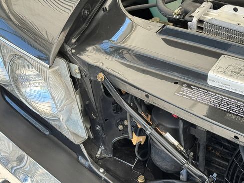 Used 1987 Mercedes-Benz 560 SL image 40