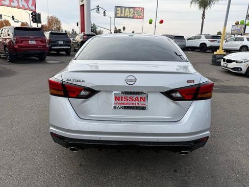 New 2025 Nissan Altima 2.5 SR image 5