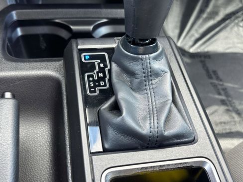 Used 2022 Toyota Tacoma SR image 21