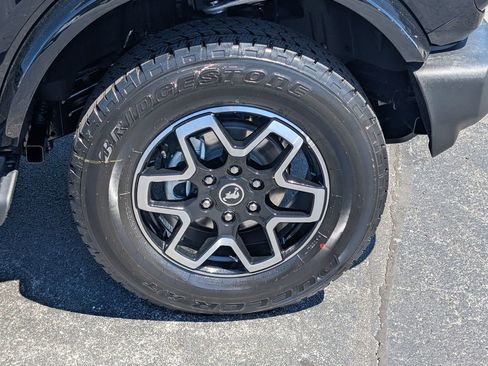 New 2026 Ford Bronco Outer Banks AWD/4WD image 18