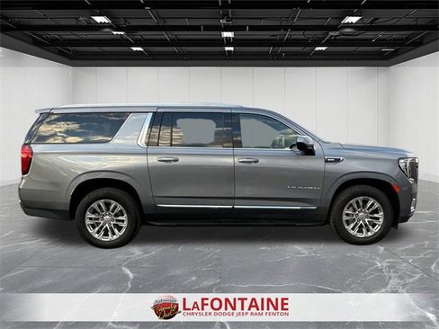 Used 2021 GMC Yukon XL SLT image 6