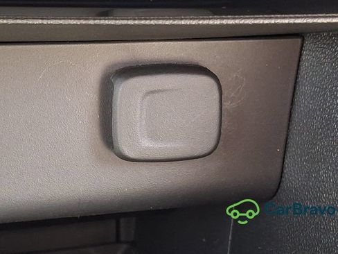 Certified 2024 Buick Encore GX Sport Touring FWD image 26