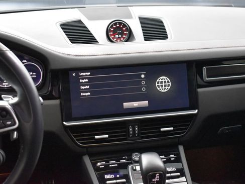 Used 2023 Porsche Cayenne GTS image 21