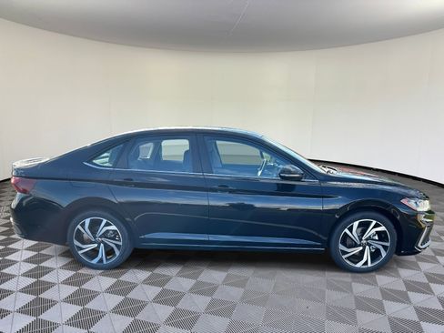 New 2026 Volkswagen Jetta SEL image 2