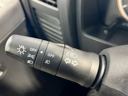 Used 2012 Nissan Titan SV w/ SV Value Truck Pkg image 37