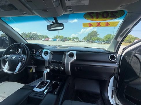 Used 2017 Toyota Tundra SR5 w/ Exterior Package AWD/4WD image 9