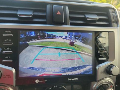 Certified 2022 Toyota 4Runner SR5 AWD/4WD image 23