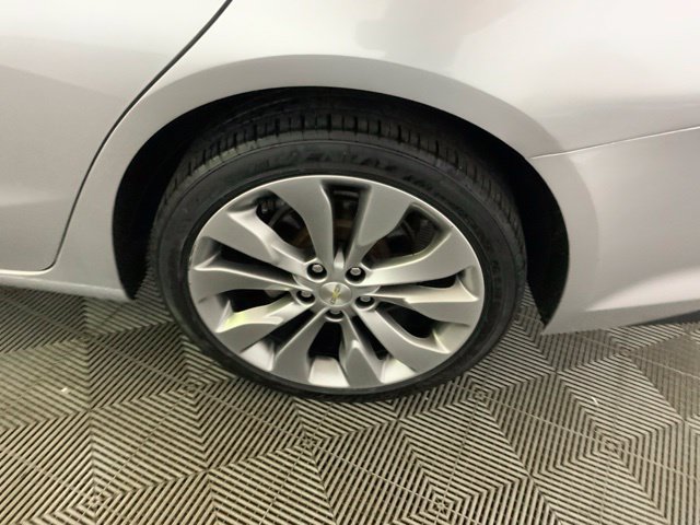 Used 2017 Chevrolet Malibu Premier w/ Premier Sun and Wheel Package FWD image 39