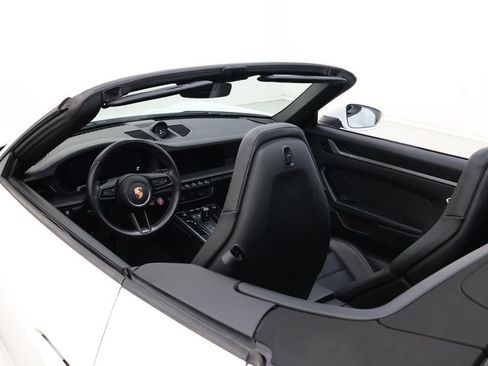 Used 2025 Porsche 911 Carrera RWD image 64