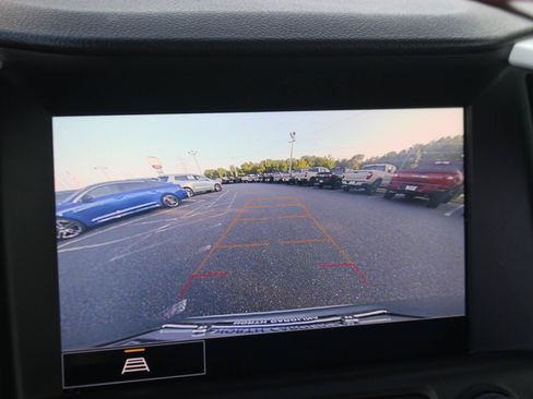 Used 2023 GMC Terrain SLE w/ Driver Convenience Package AWD/4WD image 25