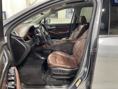 Used 2018 Buick Enclave Avenir w/ Avenir Technology Package image 2