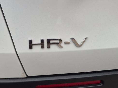 Used 2024 Honda HR-V LX image 13