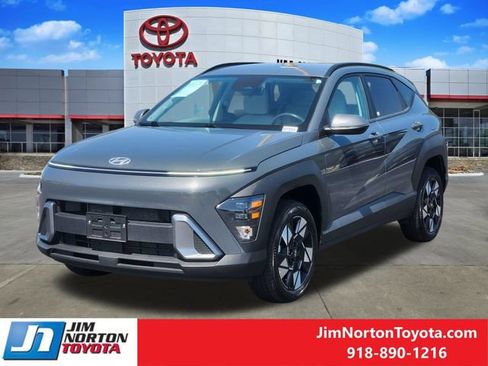 Used 2025 Hyundai Kona SEL AWD/4WD image 3