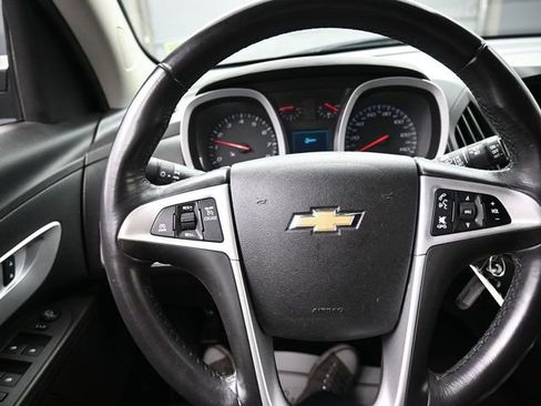 Used 2017 Chevrolet Equinox LT w/ Convenience Package image 8
