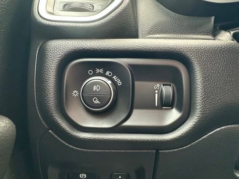 Used 2024 RAM 1500 Big Horn RWD image 27