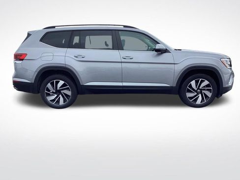 Used 2024 Volkswagen Atlas SE image 10