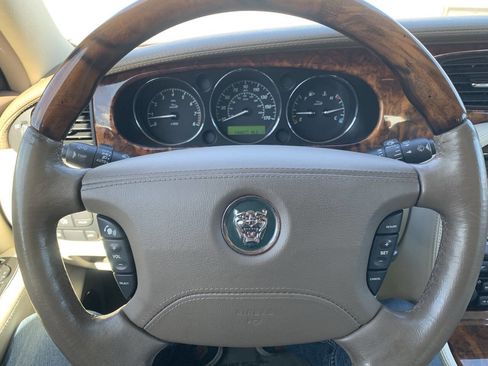 Used 2006 Jaguar XJ Vanden Plas Vanden Plas 4dr Sedan image 13