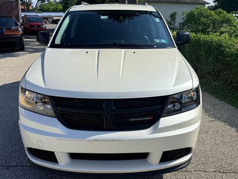 Used 2018 Dodge Journey SE w/ Connectivity Group FWD image 9