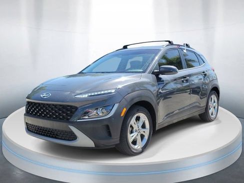 Used 2023 Hyundai Kona SEL FWD image 2