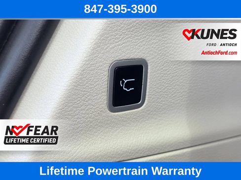 Used 2023 Chrysler Voyager LX FWD image 29