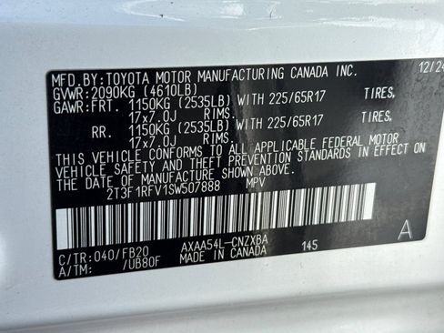 Used 2025 Toyota RAV4 LE AWD/4WD image 27