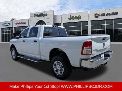 Used 2024 RAM 2500 Tradesman w/ Chrome Appearance Group AWD/4WD image 5