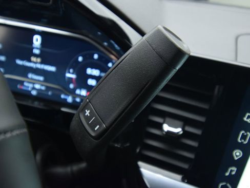 Used 2025 GMC Sierra 1500 Elevation image 25