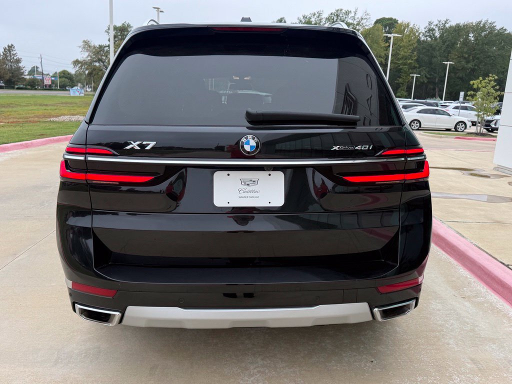 Used 2025 BMW X7 xDrive40i w/ Premium Package AWD/4WD image 5