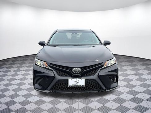 Used 2018 Toyota Camry SE FWD image 6
