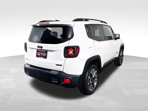Used 2016 Jeep Renegade Latitude w/ Popular Equipment Group AWD/4WD image 9