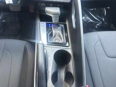 Used 2025 Hyundai Elantra SE FWD image 35