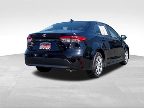 Certified 2025 Toyota Corolla LE FWD image 3
