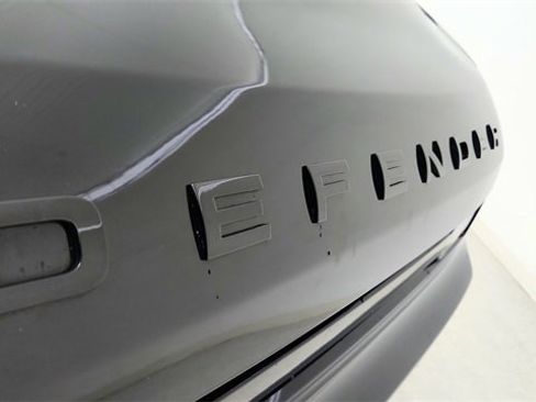 Used 2024 Land Rover Defender 110 S image 16