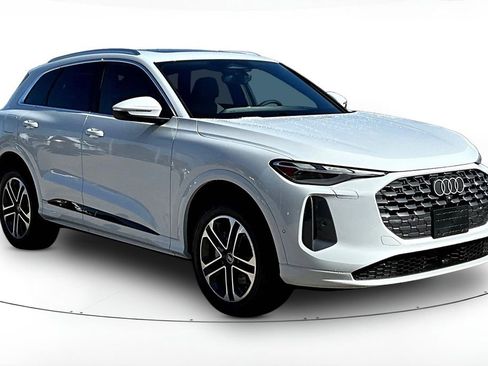 New 2026 Audi Q5 Premium AWD/4WD image 1