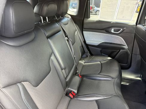 Used 2024 Jeep Compass Latitude AWD/4WD image 22