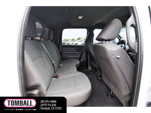 Used 2024 RAM 2500 Tradesman w/ Chrome Appearance Group AWD/4WD image 9